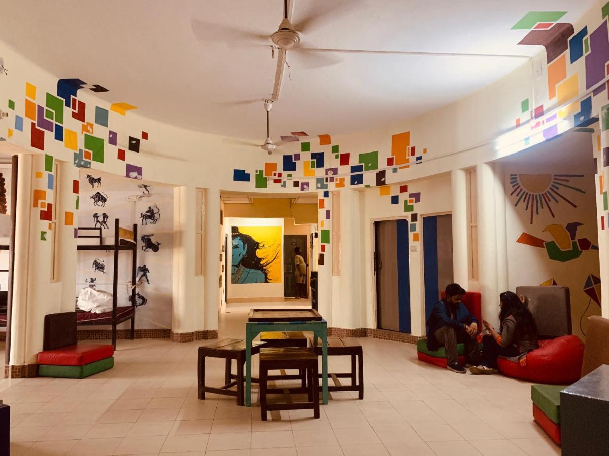 Travo Tales Varanasi Albergue Exterior foto