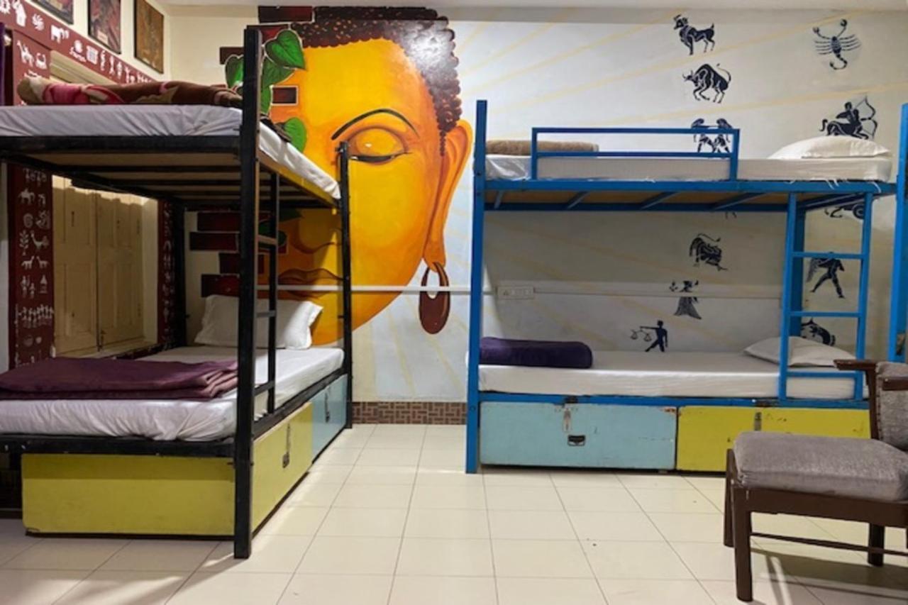 Travo Tales Varanasi Albergue Exterior foto