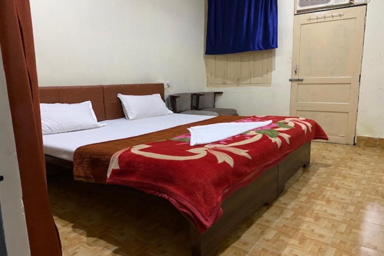 Travo Tales Varanasi Albergue Exterior foto